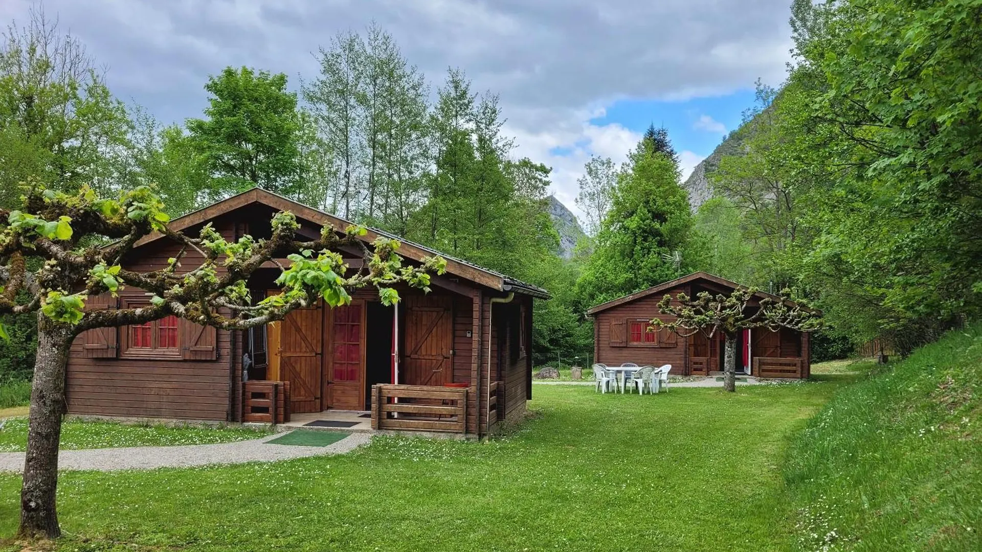 Les Chalets De Montorgueil Saurat